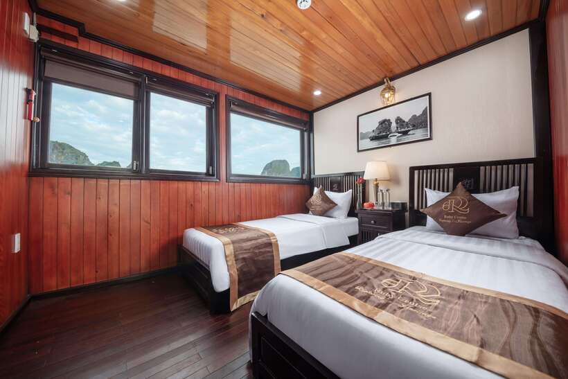 Hanoi: Ha Long Bay 2-Day 1-Night Tour by 4-star Luxury Junk - Checking out while the boat returns to harbor