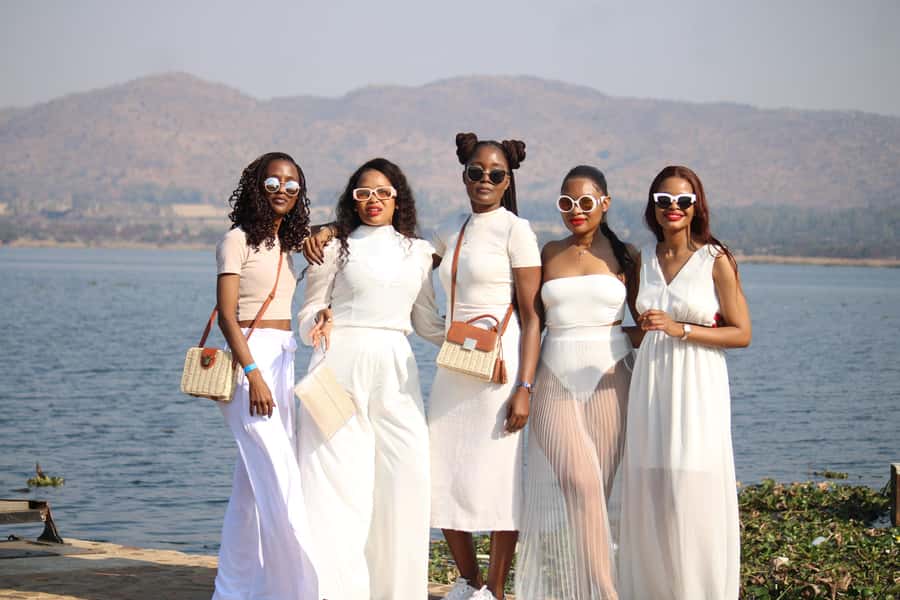 Hartbeespoort Dam: The Luxury Alba Boat Cruise with Food - Key points at a glance