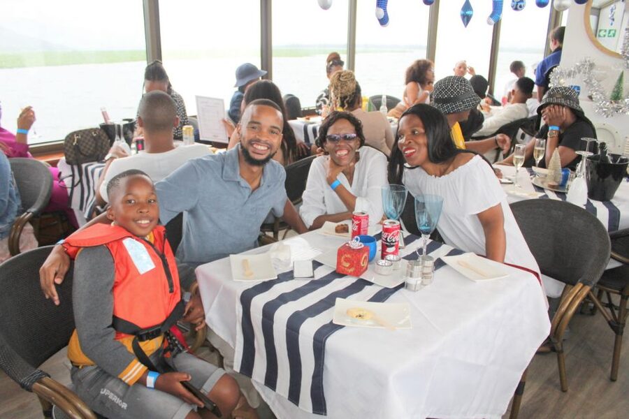 Hartbeespoort Dam: The Luxury Alba Boat Cruise with Food - The service, music, and overall mood