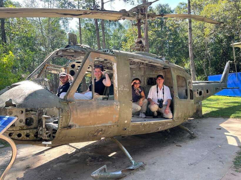 HCMC: Cu Chi Tunnels & Mekong Delta VIP Tour by Limousine - Lunch before the Mekong Delta