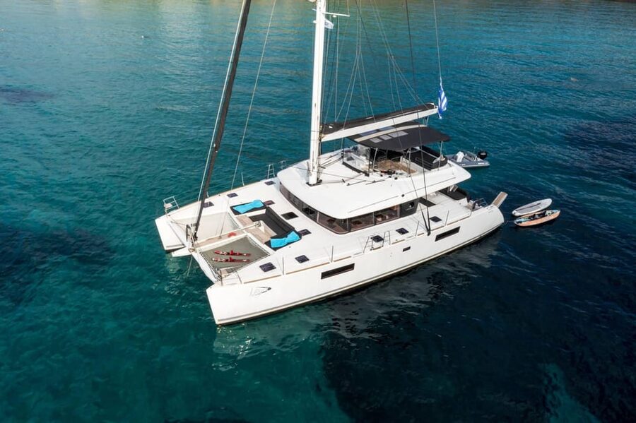 Heraklion: Dia Island Luxury Catamaran Cruise with Meal - Should you book the Dia Island cruise?