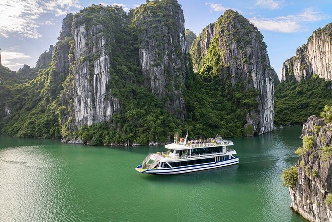 Hercules Grand Day Cruise Tour, Sung Sot Cave,Titop, Luon Cave - Lunch with a view of Halong Bay