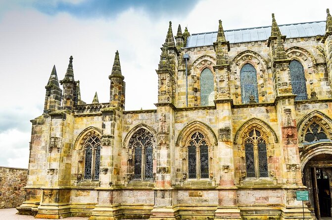 Historic Edinburgh and Rosslyn Chapel Full-Day Private Tour in a Premium Minivan - Key points at a glance