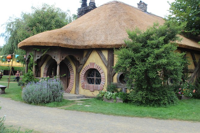 Hobbiton Afternoon Tour in Luxury Minibus from Auckland - The ride back after sunset