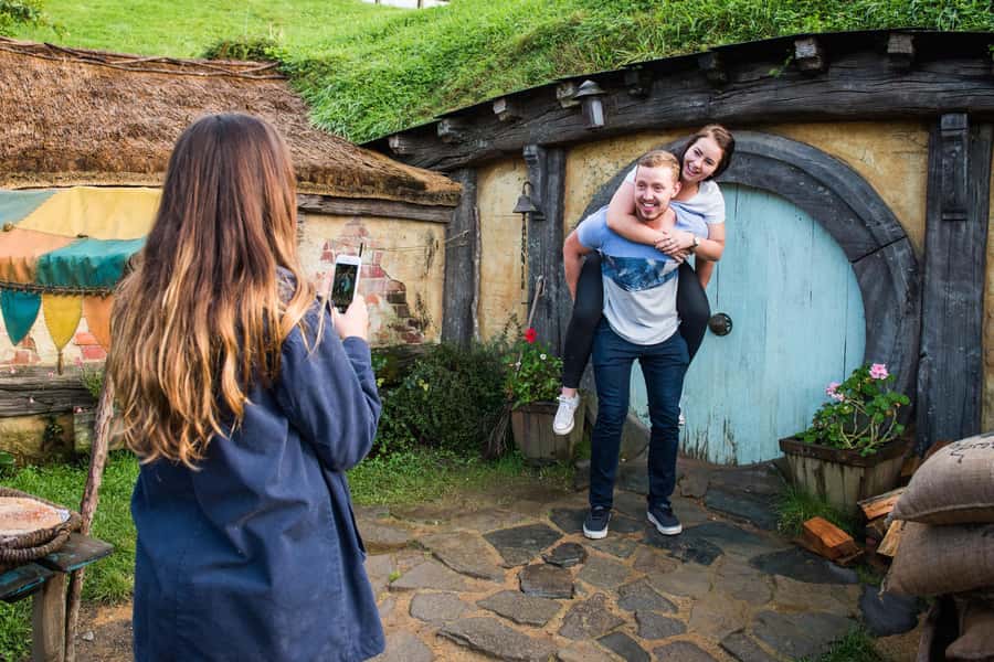 Hobbiton Movie Set & Rotorua Premium Day Tour from Auckland - What the $269 price really buys you