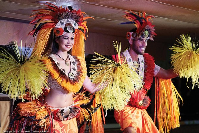 Honolulu: Three Star Deluxe Sunset Dinner Cruise and Show - Friday fireworks and the best night to go