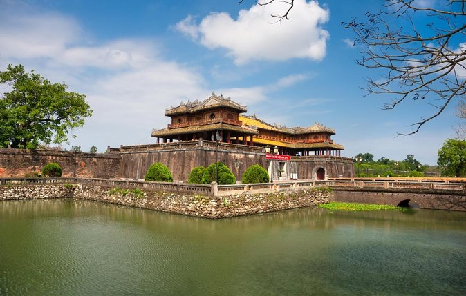 Hue city Deluxe Group Tour (Daily Tour-12 pax max) - Minh Mang’s Tomb and the Nguyễn dynasty