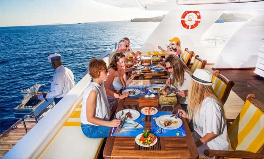Hurghada: Elite vip snorkeling cruise with BBQ buffet lunch - First guided snorkeling stop, about 45 minutes