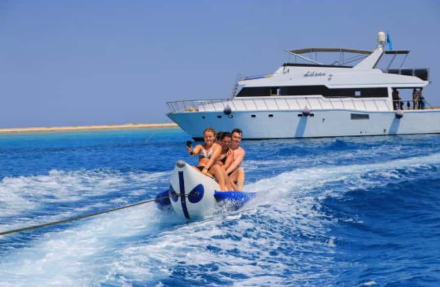 Hurghada: Luxury Yacht Trip with Personal Crew and Chef - Touring the yacht and settling in