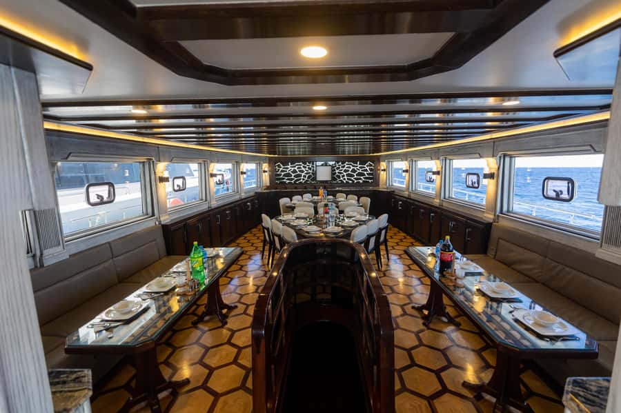 Hurghada: Royal Luxury VIP Cruise to Orange Bay with Lunch - The crew makes a real difference
