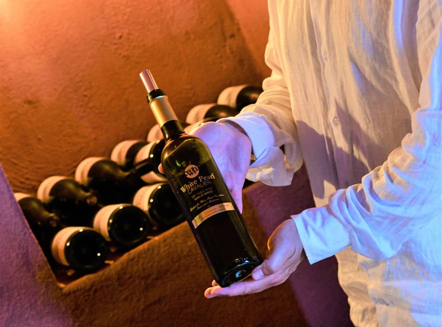 Imerovigli: Premium Wine Tasting with Caldera and Sea Views - Seven wines from different Santorini wineries