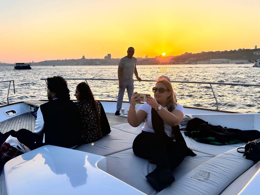 Istanbul: Bosphorus Sunset Cruise on a Luxury Yacht - Beylerbeyi Palace, Uskudar, and Maiden’s Tower