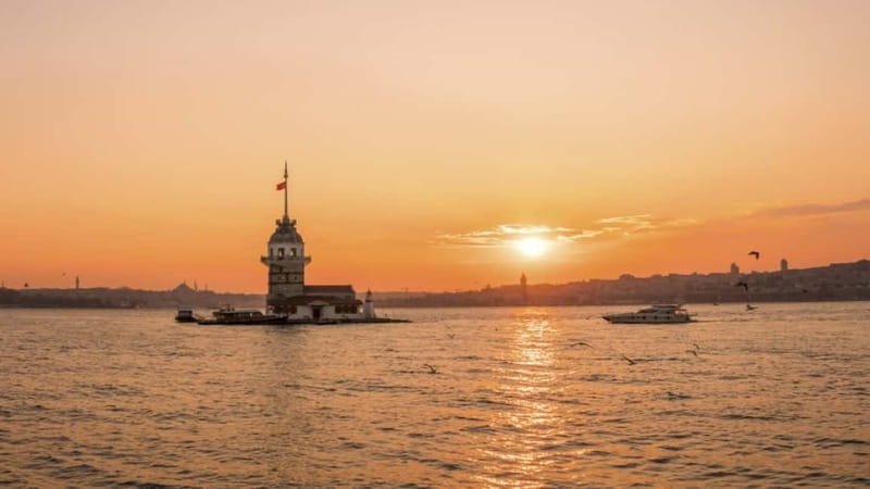 Istanbul: Luxury Yacht on Bosphorus - Morning, sunset, or evening?
