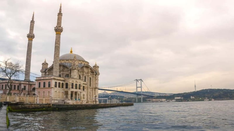 Istanbul: Luxury Yacht on Bosphorus - How good is the guiding?