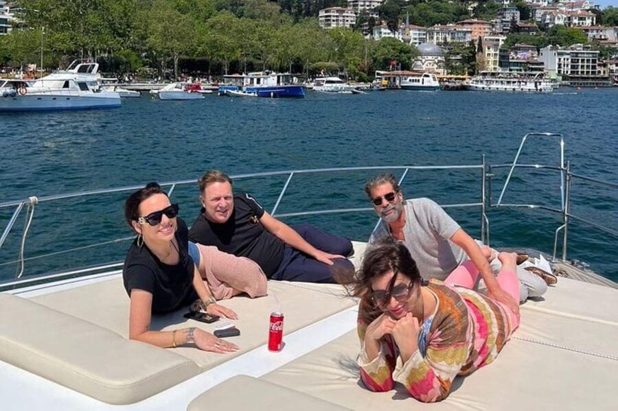 Istanbul: Luxury Yacht Tour at Sunset w Snacks - Who will get the most from this cruise