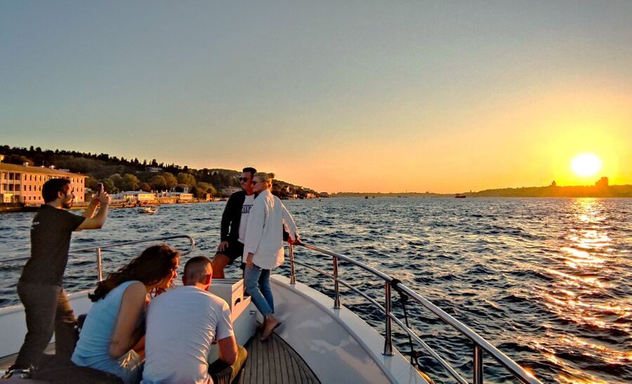Istanbul: Old City Tour and Luxury Sunset Bosphorus Cruise - Why this tour works well in one day