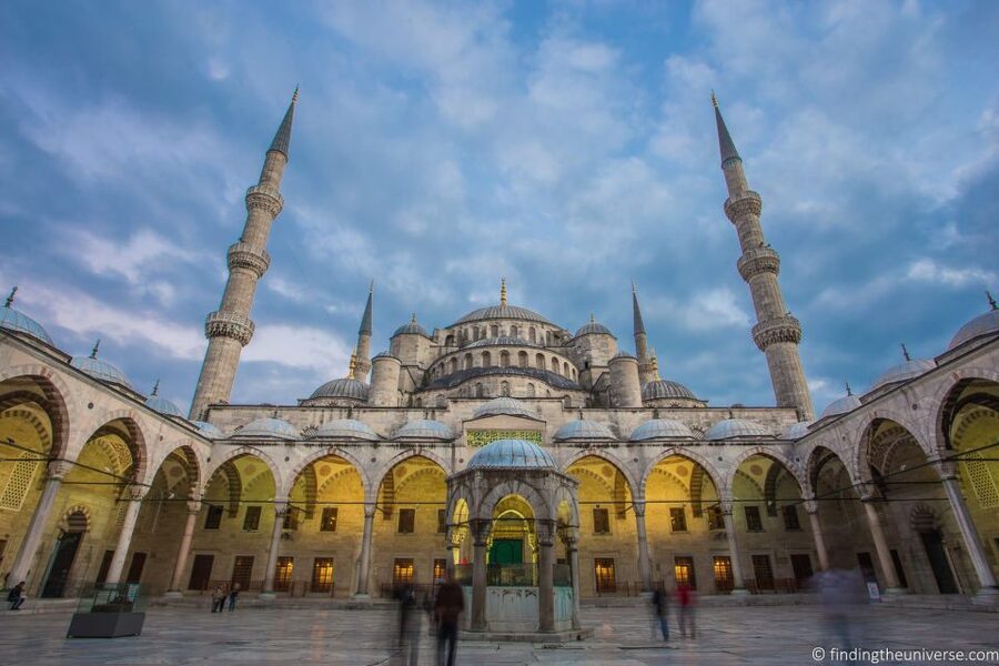 Istanbul: Old City Tour and Luxury Sunset Bosphorus Cruise - The guides and the human side of the day