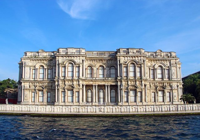 Istanbul Sunset Cruise on Luxury Yacht - Guided Group Cruise - Key points at a glance