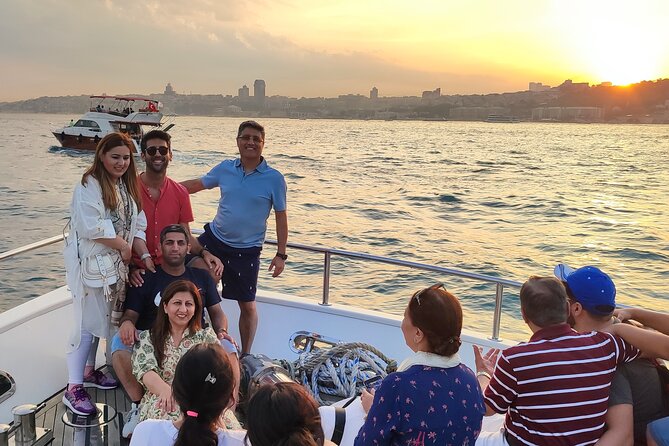 Istanbul Sunset Cruise on Luxury Yacht - Guided Group Cruise - Kuruçeşme, Bebek, and Arnavutköy