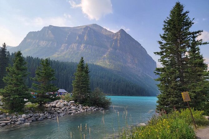 Johnston Canyon, Lake Louise & Banff: Small-Group Day Tour - Johnston Canyon and its suspended walkways