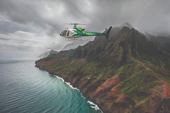 Kauai Deluxe Waterfall Safari: Helicopter Tour - A 55-minute route over Kauai