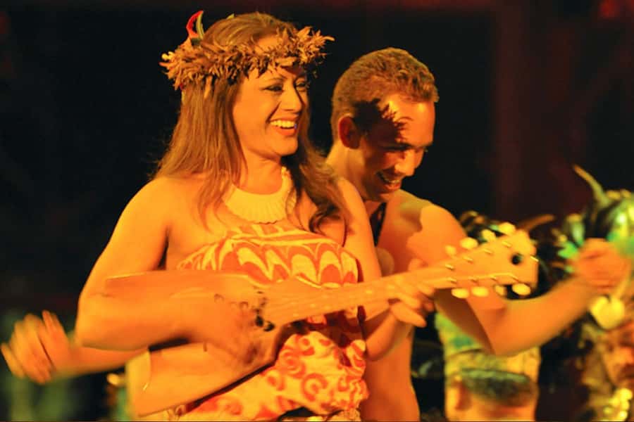 Kauai: Luau Kalamaku – Premium Seating, Dinner & Show - Arriving at Kilohana Plantation before dinner