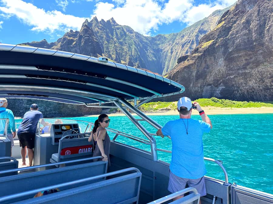 Kauai: Na Pali Coast Deluxe Power Catamaran Tour - The first run along Kauai’s cliffs