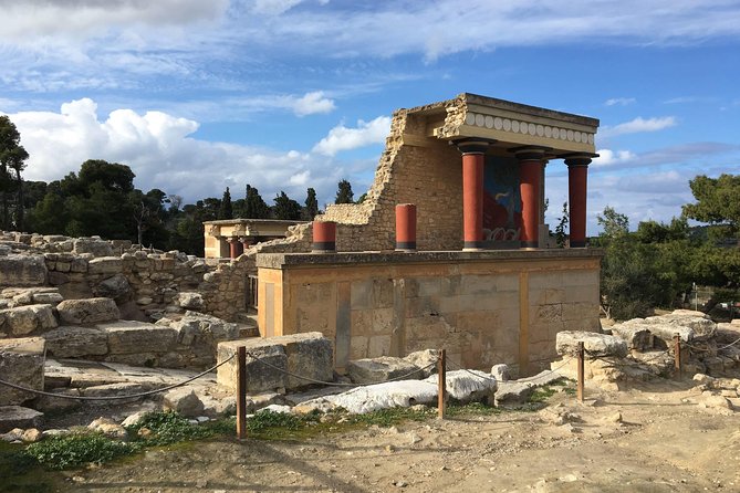 Knossos Palace Exclusive Tour (small group) - Why Knossos is worth your morning
