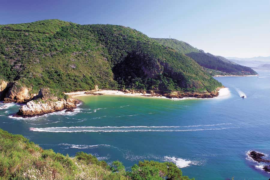 Knysna: Luxury Catamaran Marine Adventure Tour - Crossing the Knysna Lagoon