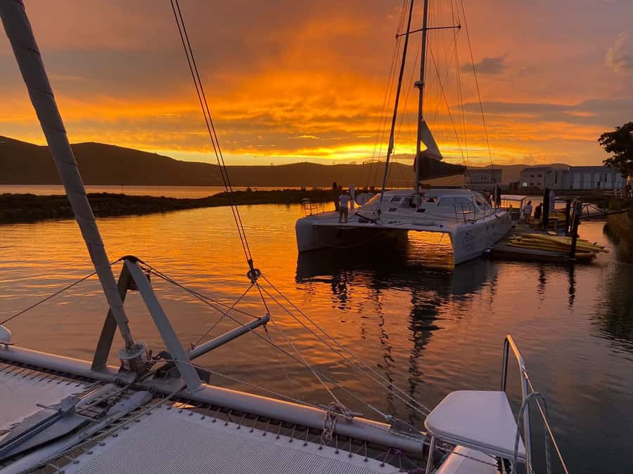 Knysna: Luxury Sunset Cruise with Captain's Barbeque - Comfort, clothing, and what to bring