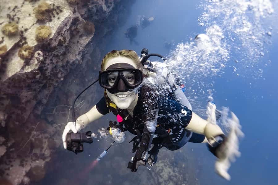 Koh Tao: PADI Premium Open Water Diver Course - Day one: a full morning in the pool