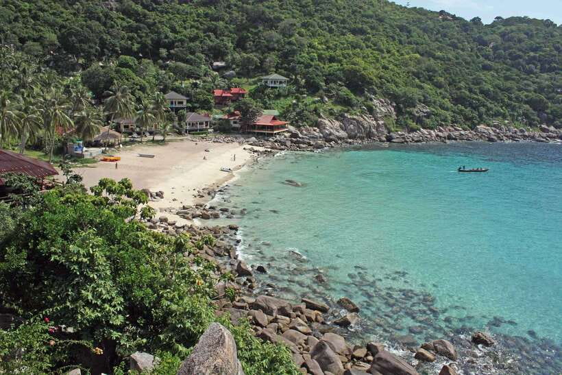 Koh Tao: Premium Snorkel Tour to Koh Nangyuan Bays by Oxygen - Lunch, drinks, and the small details that help