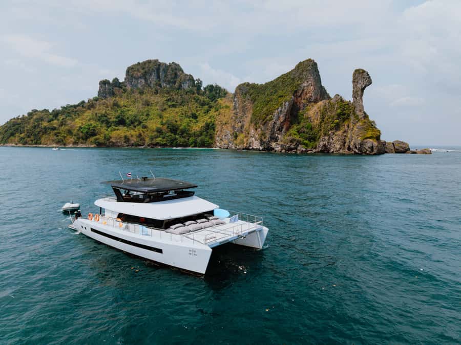 Krabi: 4 Island Premium Yacht with Snorkeling & Clear Kayak - Chicken Island and the Famous Head-and-Neck View