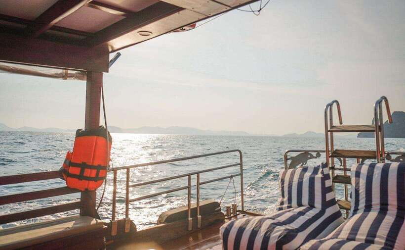 Krabi: Koh Hong Small Group Tour by Luxury Longtail Boat - What makes the small group worth paying for