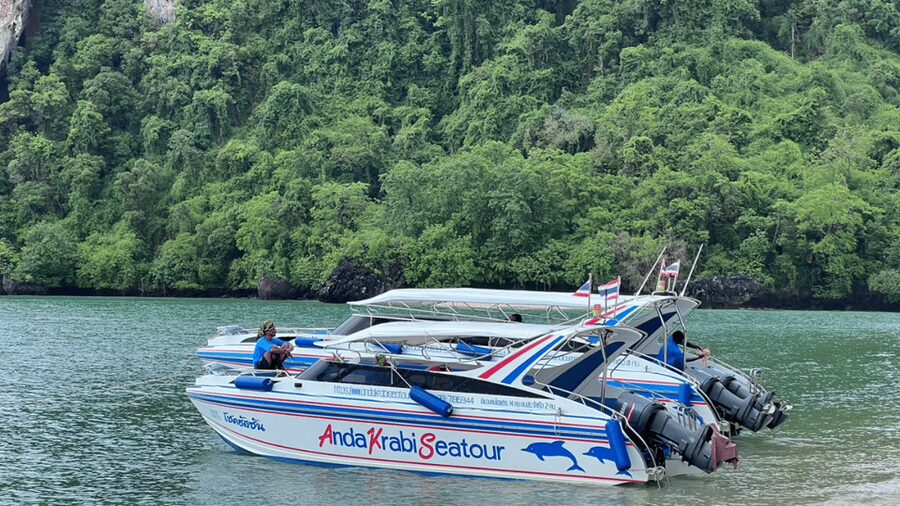 Krabi: Premium James Bond Island Speedboat & Canoe Trip - Hong Island by canoe, with limestone all around