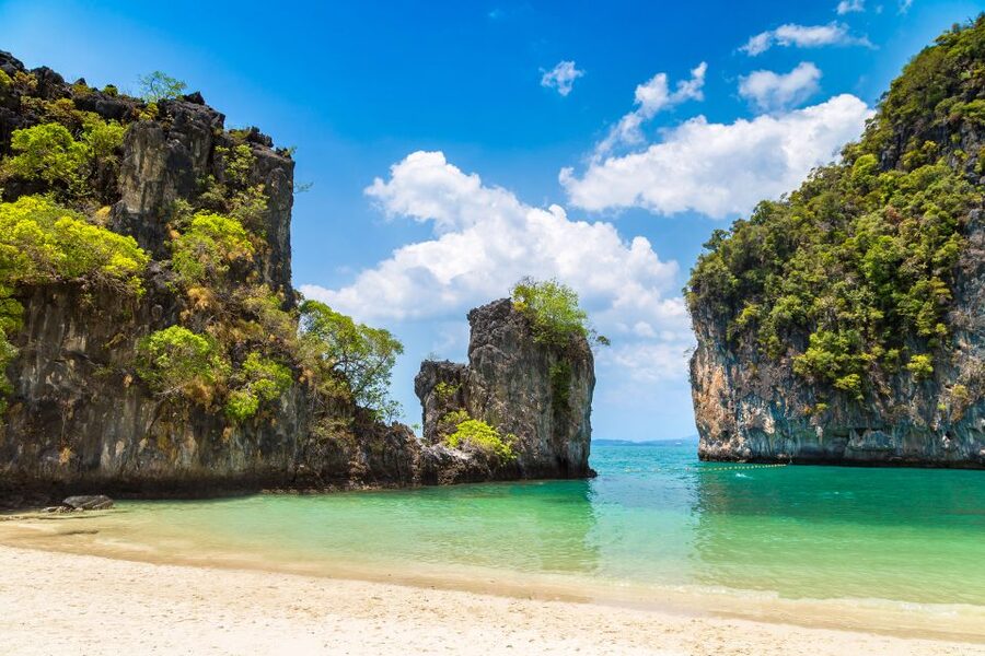 Krabi: Private Luxury Long-Tail Boat Tour to Hong Island - Lunch on the beach or boat