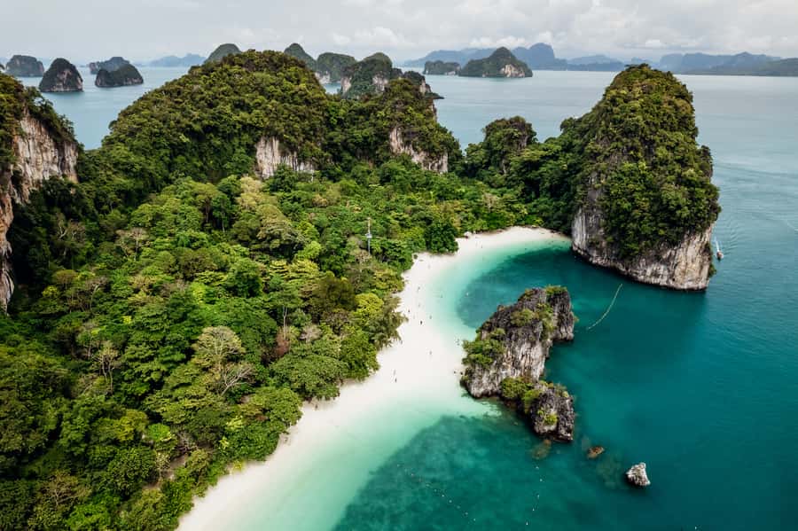 Krabi: Private Luxury Longtail Boat Island Hopping Tour - Pick the 4 Islands for classic Krabi scenery