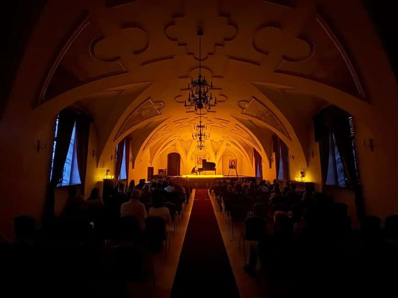 Krakow: Piano Trio Chopin & Friends Concert VIP with Wine - The Polish character of the music
