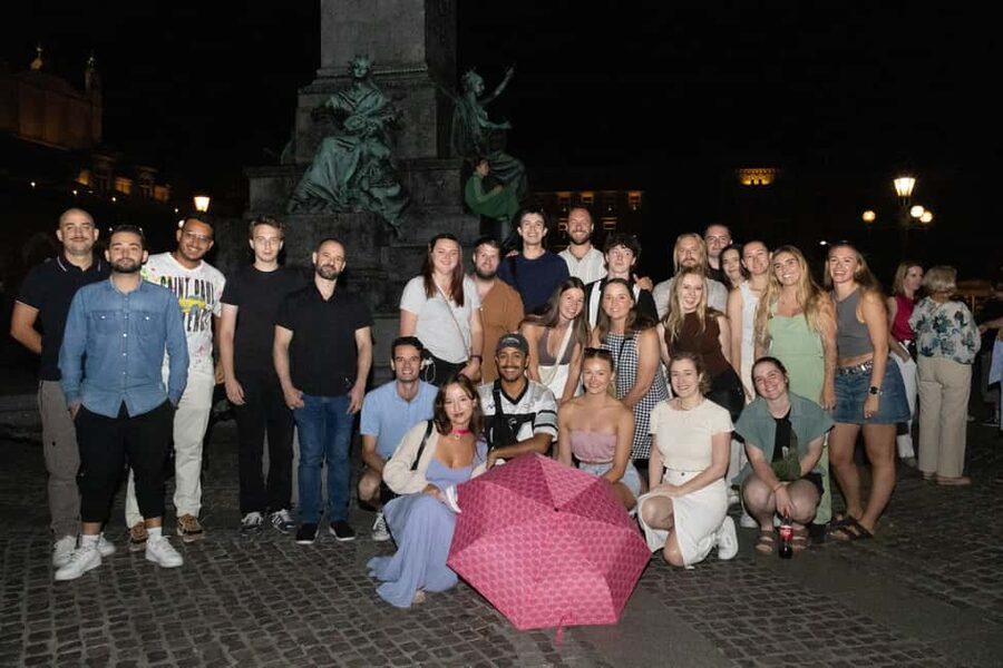 Krakow: Pub Crawl 1H Open Bar, VIP Entry & Welcome Shots - Key points to know before you book