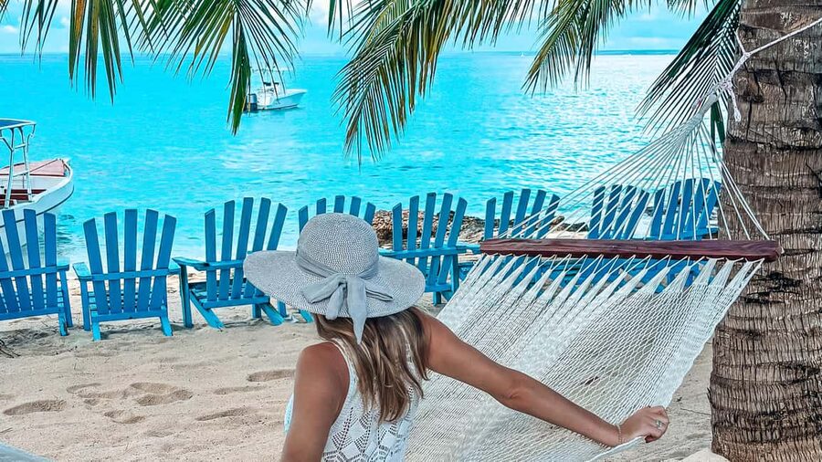 La Romana: Saona Crusoe VIP for cruise guests - Catuano Beach and the included lunch