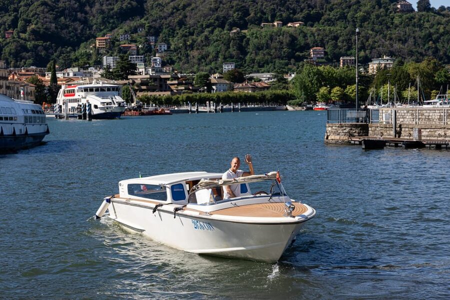 Lake Como: Exclusive Boat Tour - Meeting at Sant’Agostino Pier in Como