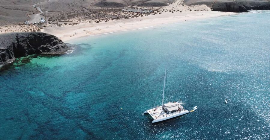 Lanzarote: Luxury Sailing Excursions to Papagayo - Sailing from Puerto Calero to Papagayo