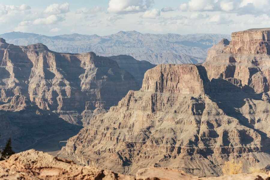 Las Vegas: Grand Canyon West Rim VIP Luxury Small Group Tour - What the $325 price really covers