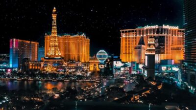 Las Vegas: Helicopter Tour of the Strip with Window Seats