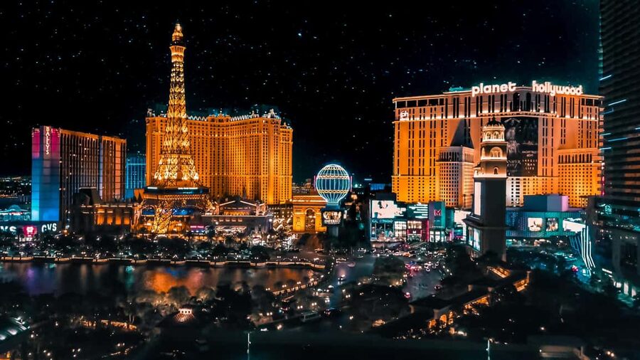 Las Vegas: Helicopter Tour of the Strip with Window Seats - The five-minute safety briefing sets the tone