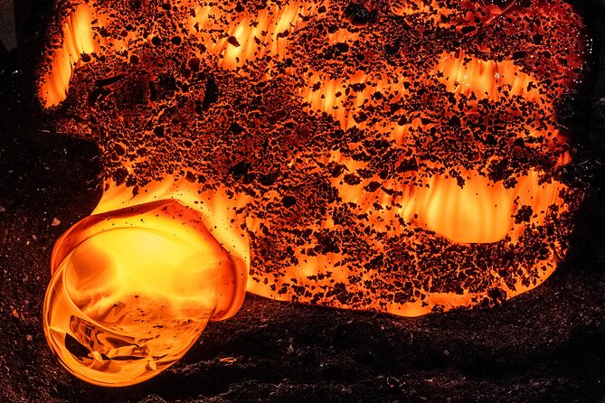 Lava Show Reykjavik Admission Ticket - Optional Premium Upgrade - What happens during the 50 to 70-minute visit