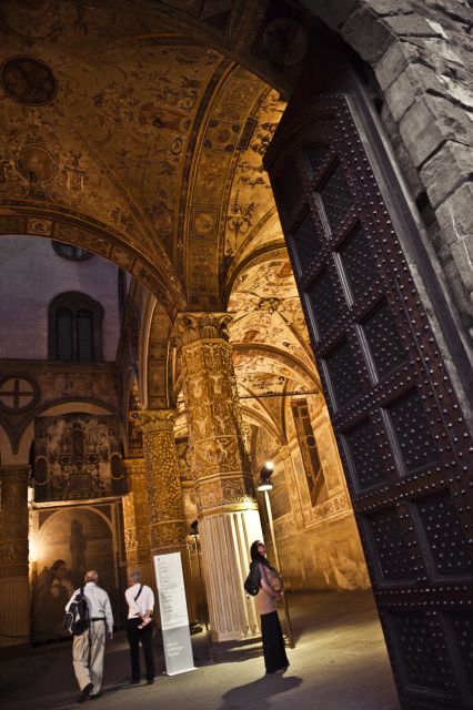 Legends of Florence: Exclusive Walking Tour by night - Key points to know before booking