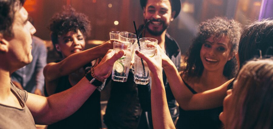 Leipzig: Bar and Club Tour with Free Shots and VIP Entry - VIP entry sounds useful, but ask what it covers