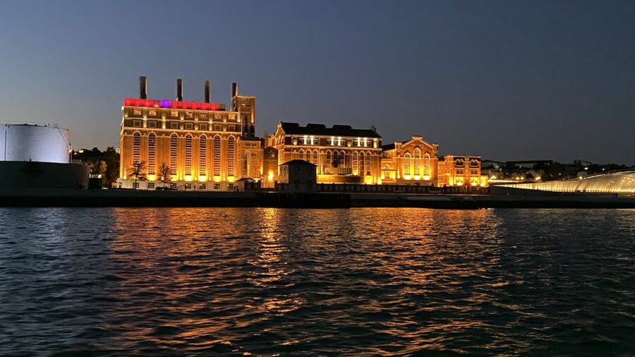 Lisbon: Luxury Sailboat Cruise at Night - The 25 de Abril Bridge From Below
