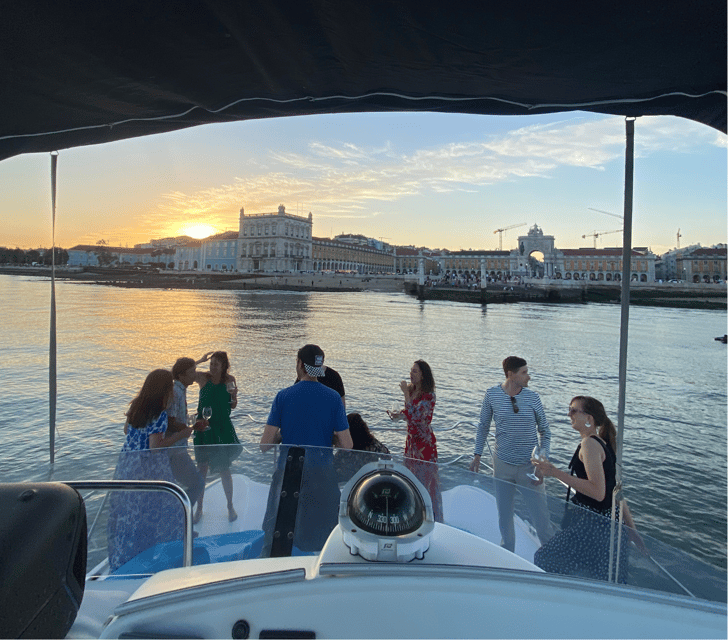 Lisbon: Private Luxury Catamaran Tour with Welcome Drink - The welcome drink, bar, and food choices